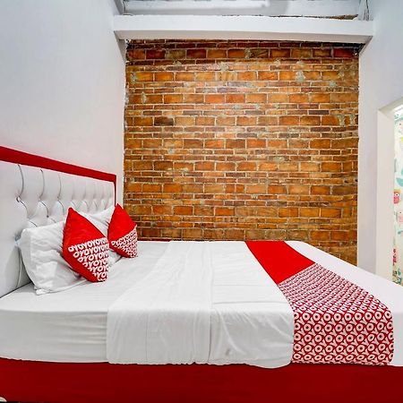 Super Oyo 91173 Guesthouse King Puntodewo Pakualaman 外观 照片