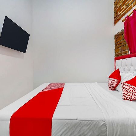 Super Oyo 91173 Guesthouse King Puntodewo Pakualaman 外观 照片