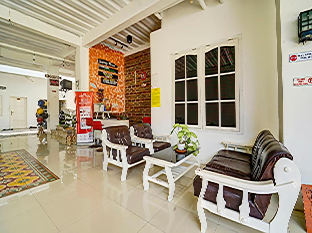 Super Oyo 91173 Guesthouse King Puntodewo Pakualaman 外观 照片